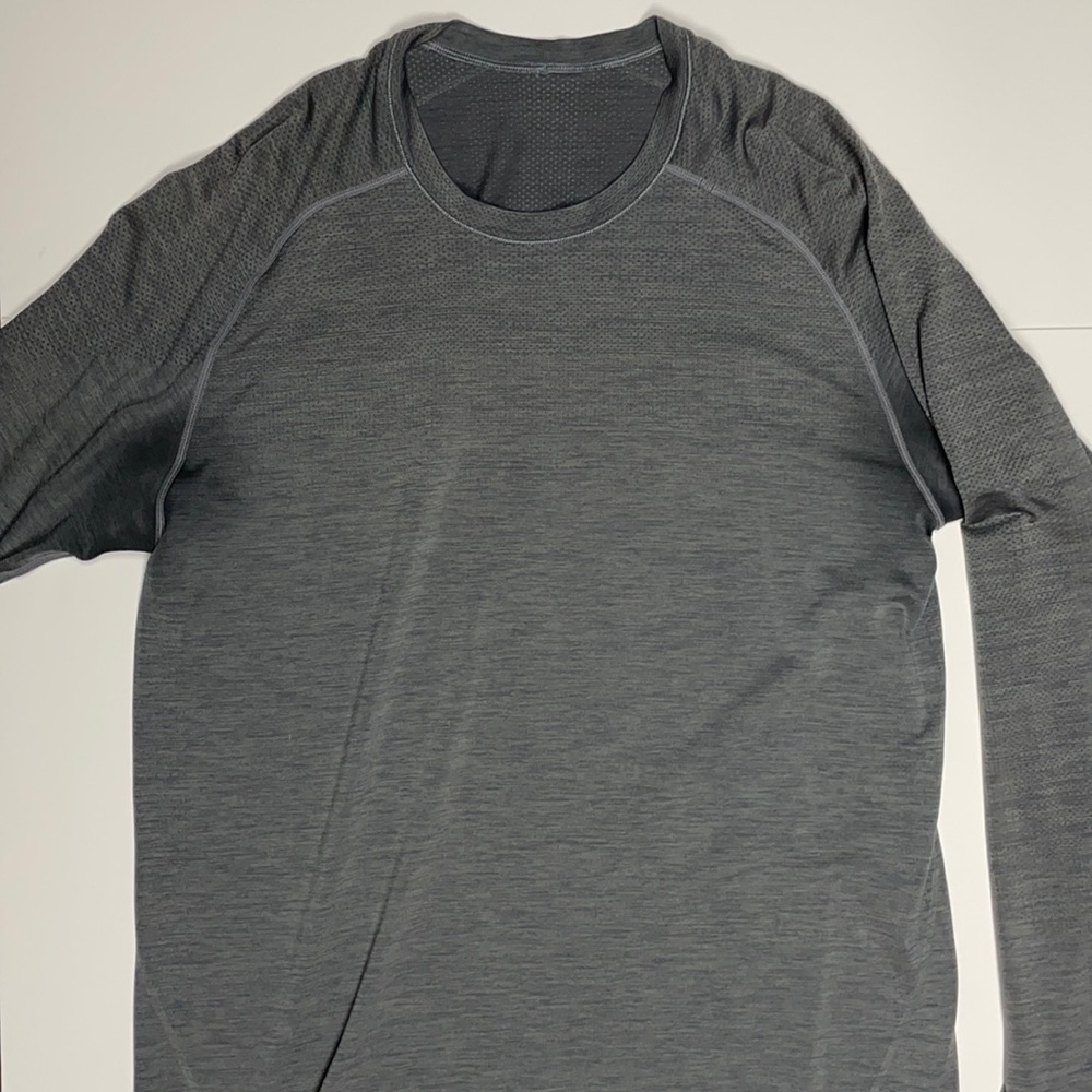 Lululemon long sleeve metal vent tech